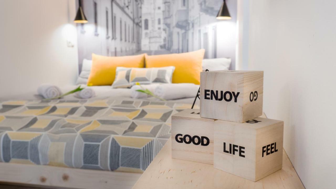 Luxury Studio 24 เยอร์ ภายนอก รูปภาพ