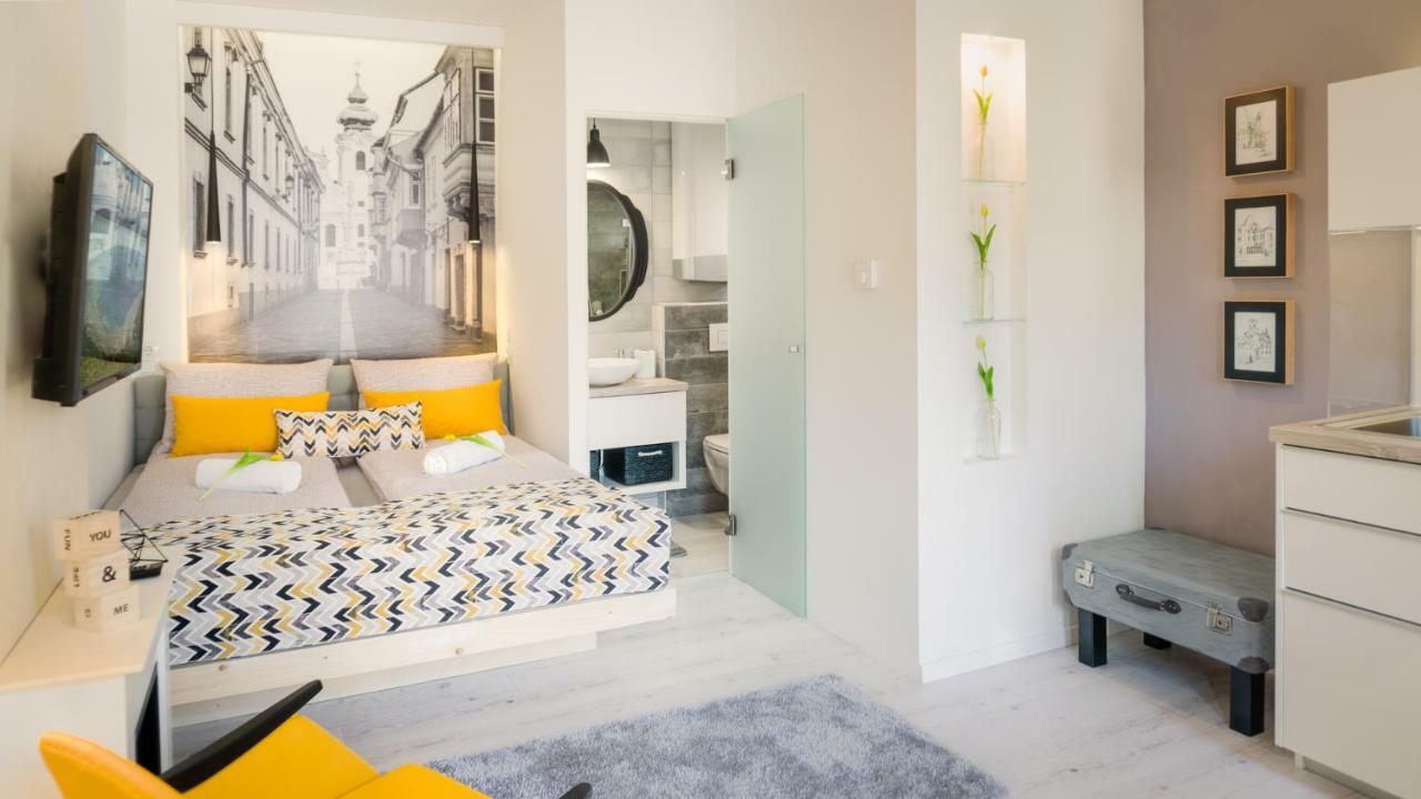 Luxury Studio 24 เยอร์ ภายนอก รูปภาพ